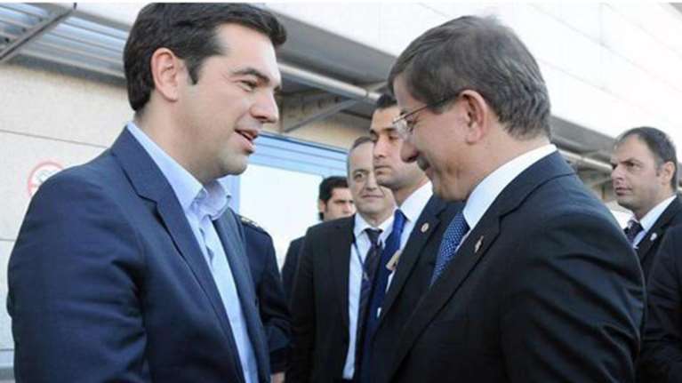 Μύλος στο Μαξίμου με τα tweets και τις αερομαχίες