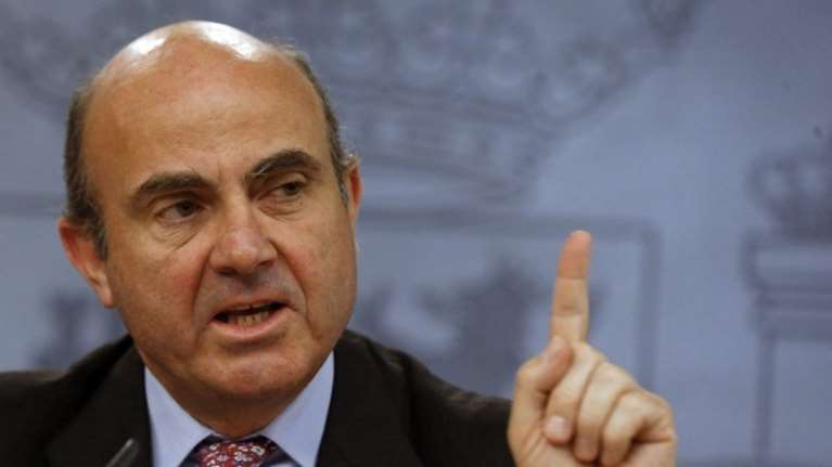 Ντε Γκίντος: Oι Ισπανοί είδαν τις ουρές στα ΑΤΜ στην Ελλάδα και έμαθαν