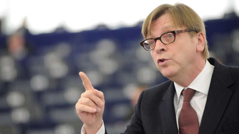 Φερχόφσταντ σε Τσίπρα:Τρύπια τα σύνορα,δέξου τη Frontex