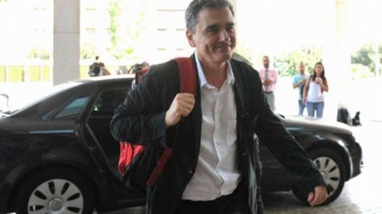 Τρέχει η κυβέρνηση, φεύγει την Παρασκευή το ΔΝΤ