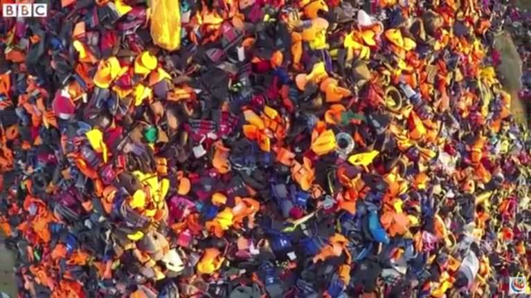 Το BBC στο νεκροταφείο σωσιβίων της Λέσβου