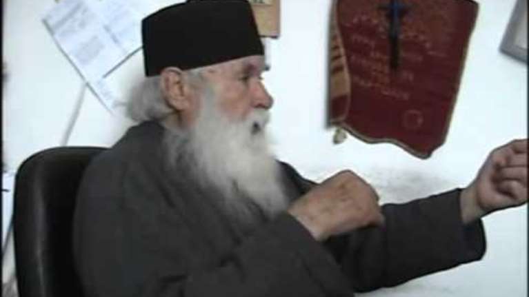 Ιερέας τάζει θαύματα με ...αγιασμένο λάδι