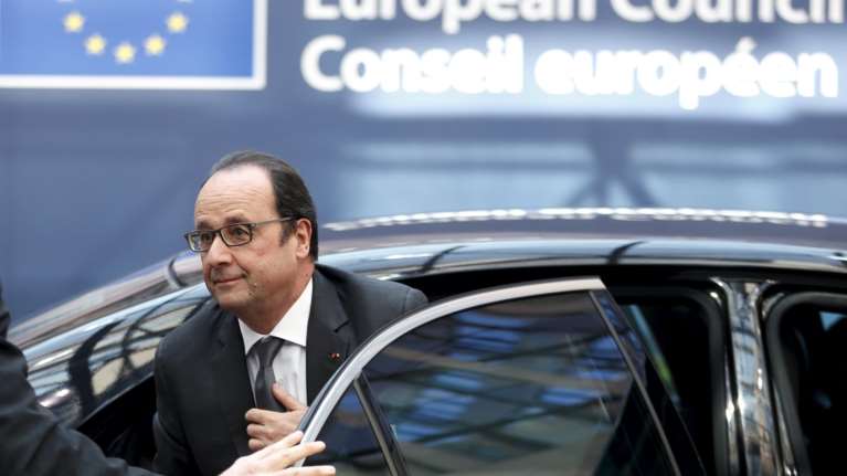 Αστερίσκοι από Ολάντ για τη συμφωνία με Τουρκία, θερμή στήριξη σε Ελλάδα