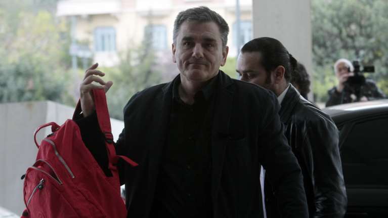 Ποιοι θα πληρώσουν τα βάρη με βάση τις νέες φορολογικές κλίμακες