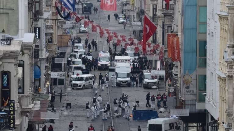 Μακελειό προκάλεσε βομβιστής αυτοκτονίας στην Πόλη