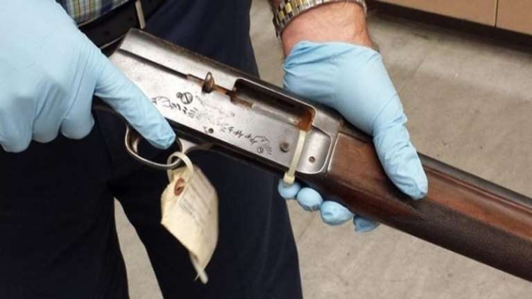 Αυτή είναι η καραμπίνα με την οποία αυτοκτόνησε ο Κερτ Κομπέιν