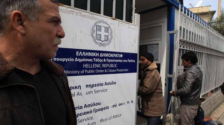 Γαλλία-Γερμανία έτοιμοι να στείλουν 600 αστυνομικούς στην Ελλάδα