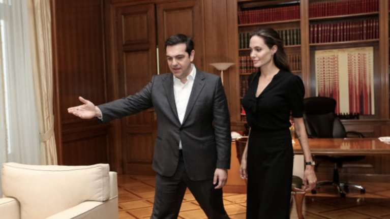 Δεν φαντάζεστε τι ζήτησε η Angelina Jolie από τον Αλέξη Τσίπρα