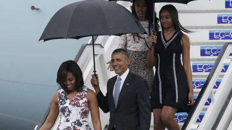 Η επική εμφάνιση της Μισέλ Ομπάμα στην Κούβα με φόρεμα Carolina Herrera