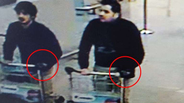 Τι κρύβουν τα μονά μαύρα γάντια των βομβιστών