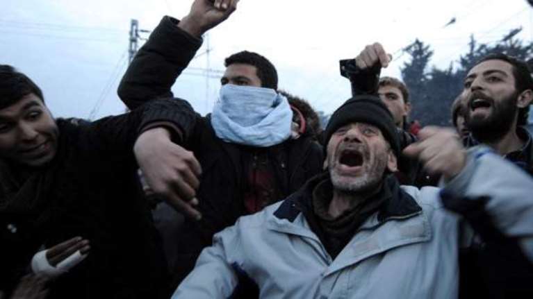 Ενταση και επεισόδια στην Ειδομένη