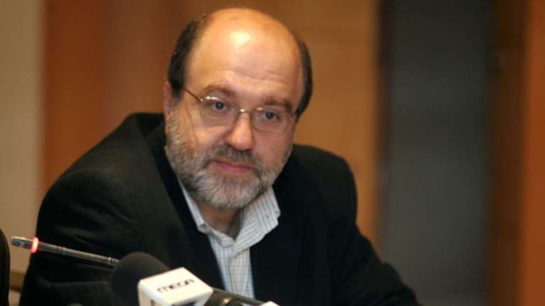 Διαψεύδει ο Αλεξιάδης τα σενάρια για ΕΝΦΙΑ και στα ΙΧ