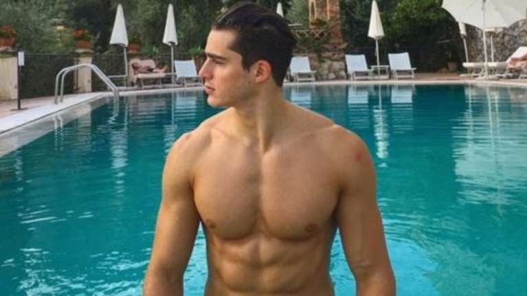 Μοντέλο του Armani ο πιο καυτός καθηγητής μαθηματικών!