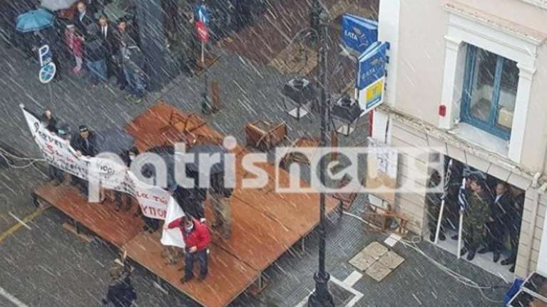 Στον Πύργο αναβλήθηκε η παρέλαση λόγω έλλειψης επισήμων