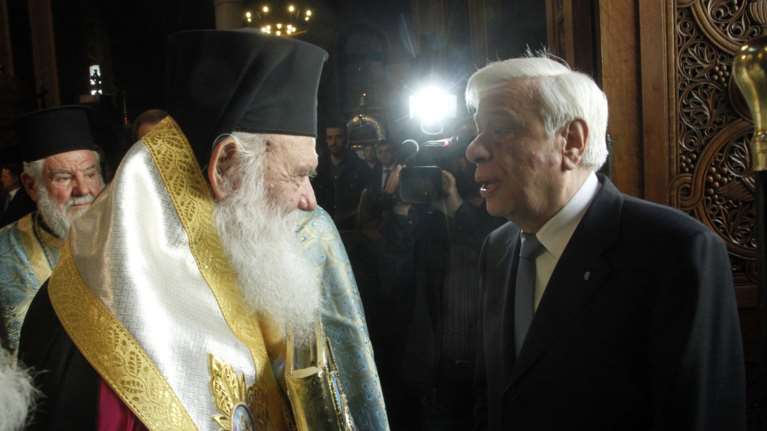 Η γκάφα της ΕΡΤ με τον «μακαριστό» Αρχιεπίσκοπο