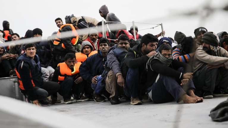 Ο Πακιστανός με τη... Mercedes και τα «τέλεια» διαβατήρια