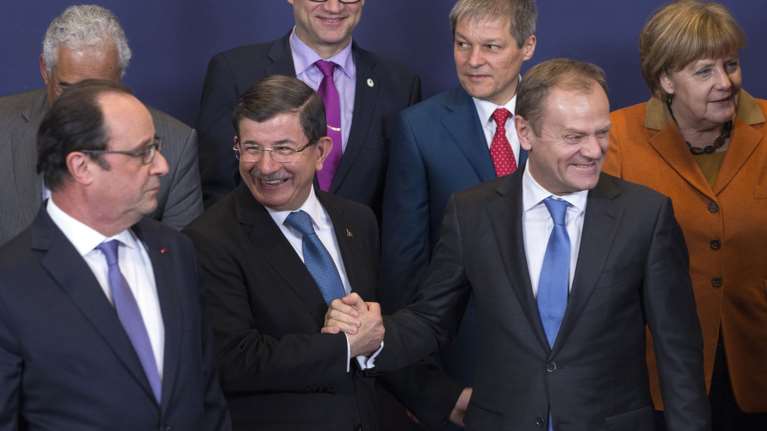 Politico: Οι 5 κρίσιμες προθεσμίες της συμφωνίας ΕΕ-Τουρκίας για πρόσφυγες