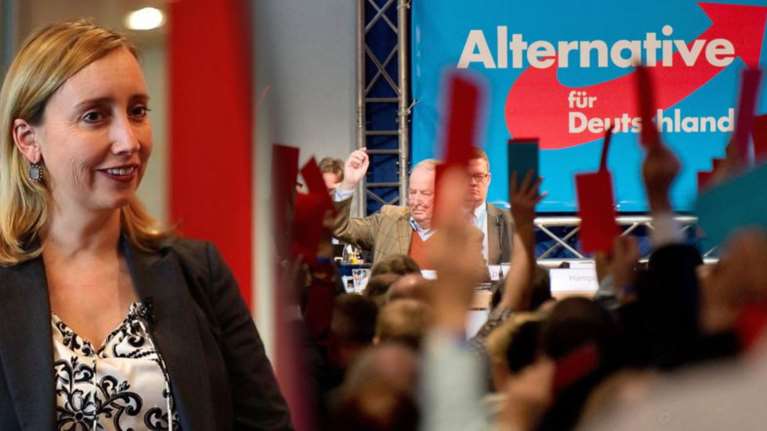 Η Melanie Amann μιλά στο TOC: Γιατί η ακροδεξιά ανεβαίνει στη Γερμανία