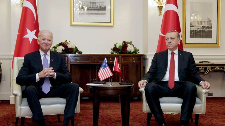 Άγρια καψόνια στον Ερντογάν από Ομπάμα και Μπάιντεν