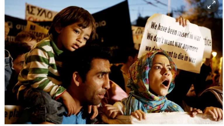 Στο fb οι δουλέμποροι υπόσχονται μεταφορά στην Ιταλία