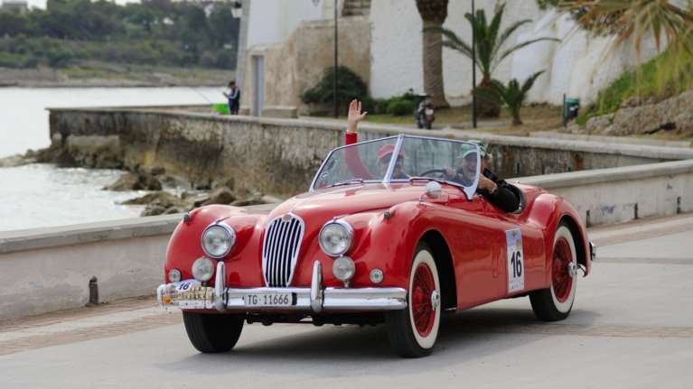 Οι Σπέτσες δονούνται στο ρυθμό του «Εαρινού Ράλι Κλασικών Αυτοκινήτων»