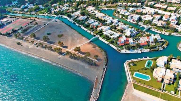 Πτήση με drone πάνω από το Μαϊάμι της Ελλάδας