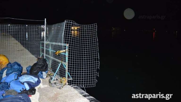 Χωρισμένο στα δύο το λιμάνι της Χίου- Δείτε εικόνες