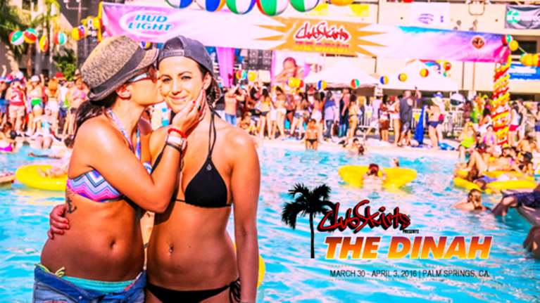 20.000 λεσβίες στην έρημο για 5 μέρες γεμάτες πάρτι, χορό και αλκοόλ