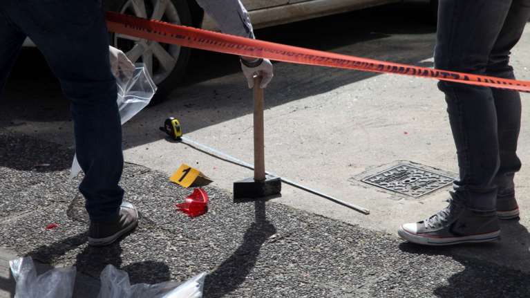 Συλλήψεις δύο μελών του «Ρουβίκωνα» για την επίθεση στο Πρώτο Θέμα