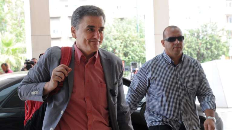 Χάσμα κυβέρνησης - κουαρτέτου για τα «κόκκινα» δάνεια