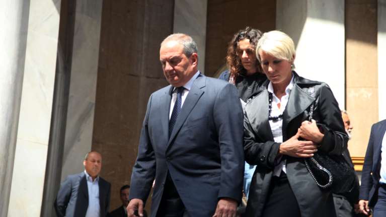 Στο τελευταίο αντίο για τον Γ.Αγγέλου ο Κ. Καραμανλής