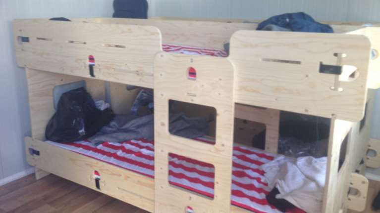 Έτοιμα τα κοντέινερ στο κέντρο φιλοξενίας Σκαραμαγκά