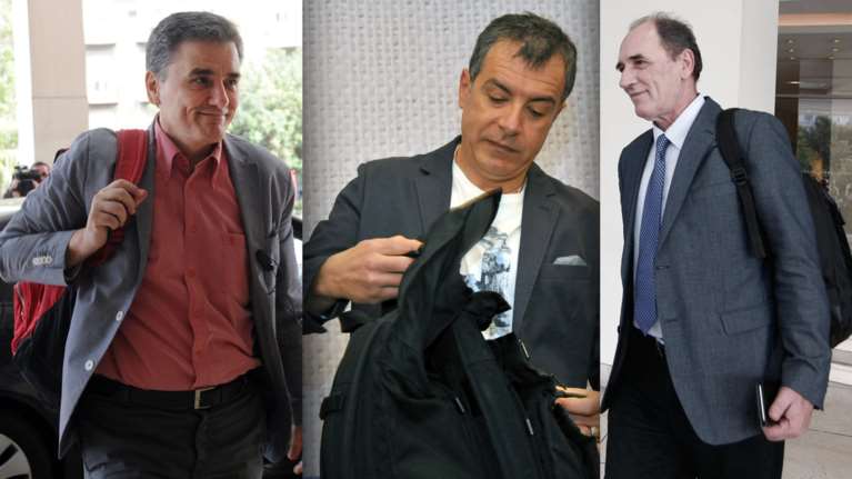 Οι πολιτικοί &amp; τα σακίδια: Γιατί τα προτιμούν και τι συμβολίζουν