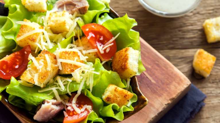 Αυτά είναι τα καλύτερα λαχανικά που πρέπει να βάλετε στις σαλάτες σας