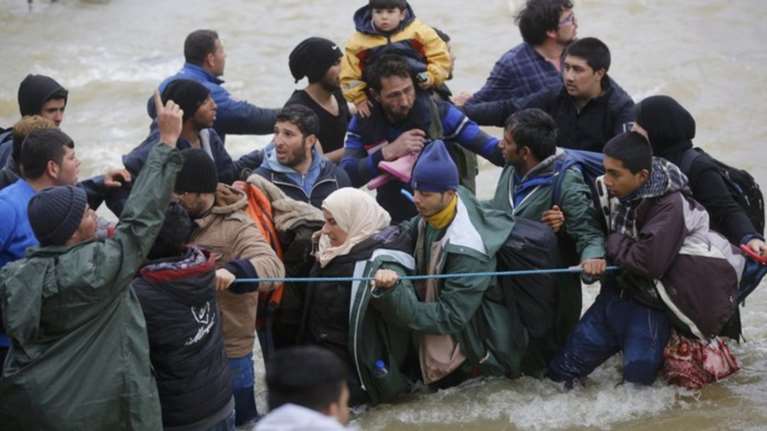 Ειδομένη: «Αλληλέγγυοι» με ασυρμάτους και ύποπτη ΜΚΟ φάντασμα