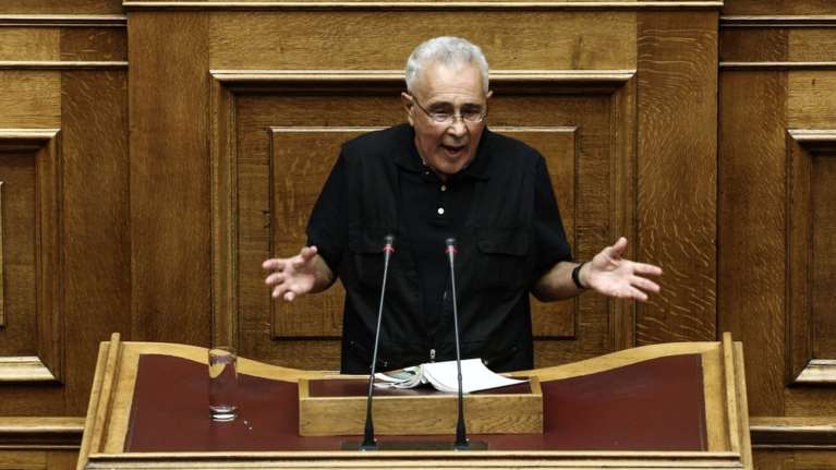 Ζουράρις τρολάρει: Εμείς οι αριστεροί λέμε το ρουσφέτι ηθικό πλεονέκτημα