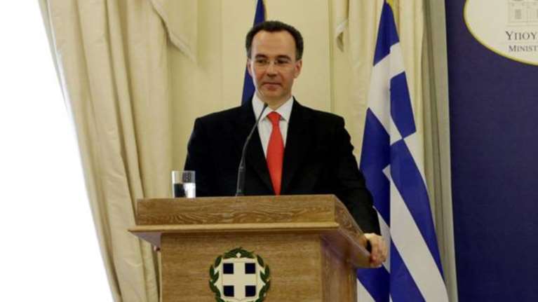 Στη Ν.Υόρκη πάει πρόξενος ο Κ. ΚΟύτρς port parole 4 ελλήνων ΥΠΕΞ