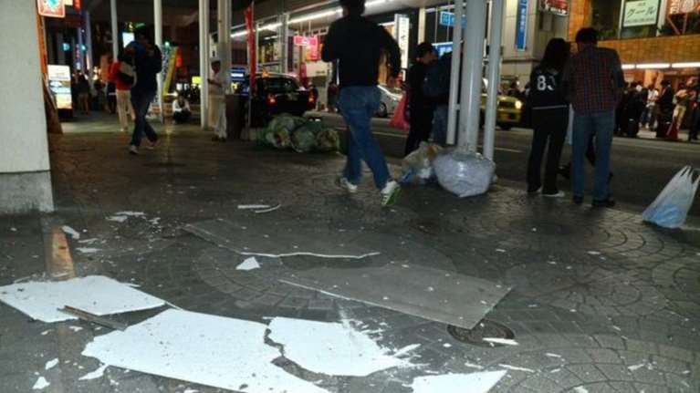 Φωτιές και καταστροφές στην Ιαπωνία από τους σεισμούς