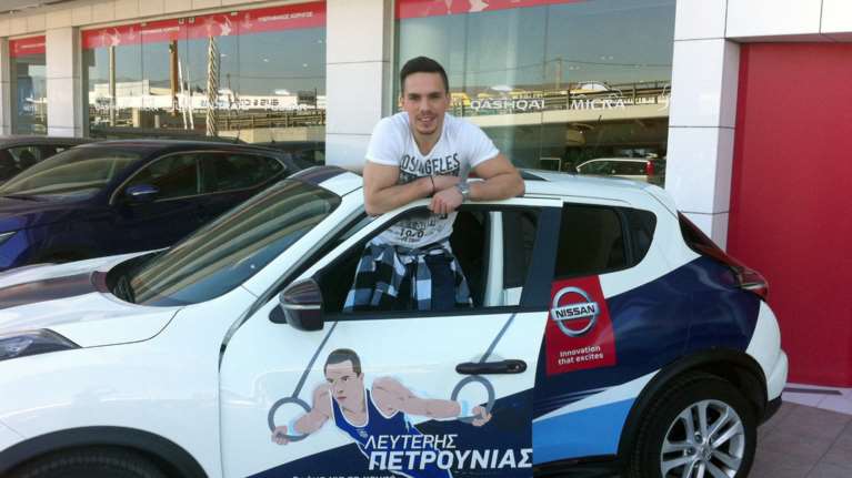 Ο Παγκόσμιος πρωταθλητής ενόργανης γυμναστικής έχει το δικό του Nissan Juke