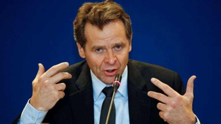 Τόμσεν: Νέα σκληρά μέτρα για να βγει το μνημόνιο