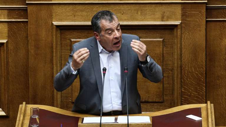 Νέες καταγγελίες Θεοδωράκη για το hot spot Χίου