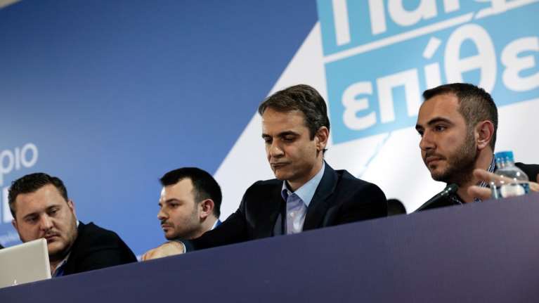 Οργή Μητσοτάκη για το φιάσκο στο συνέδριο της ΟΝΝΕΔ