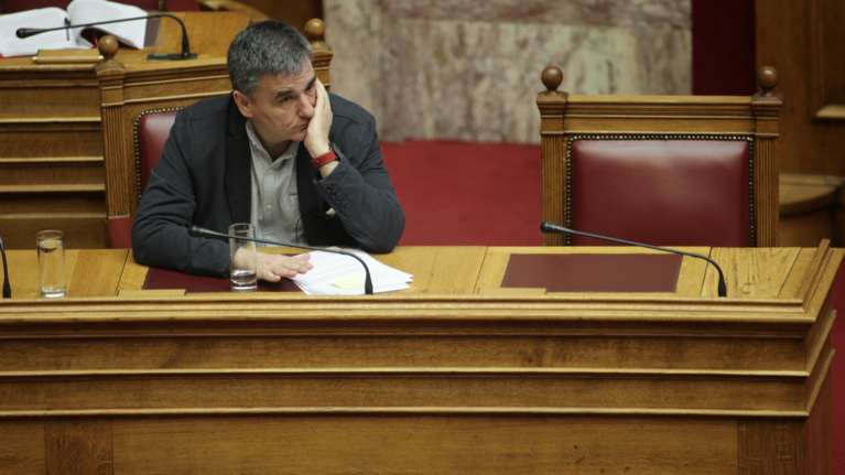 Φορολογική καταιγίδα για μισθωτούς, μπλοκάκια, ενοίκια