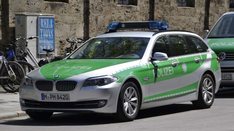 Μάνα είχε φυλακίσει την κόρη της με νοητική υστέρηση κοντά στο Μόναχο