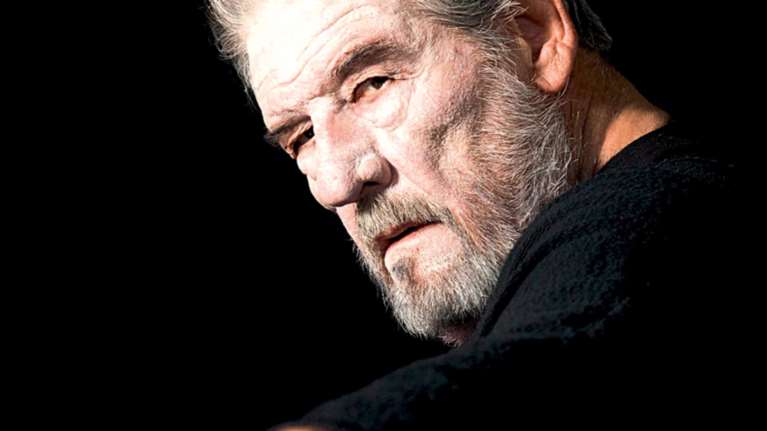 Γιάννης Βόγλης: Ο σκληρός του σινεμά που γέλασε μόνο στο «Στάσου, μύγδαλα»