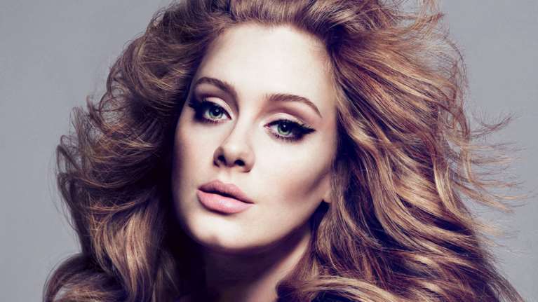 Η Αντέλ η πλουσιότερη τραγουδίστρια κάτω των 30 ετών