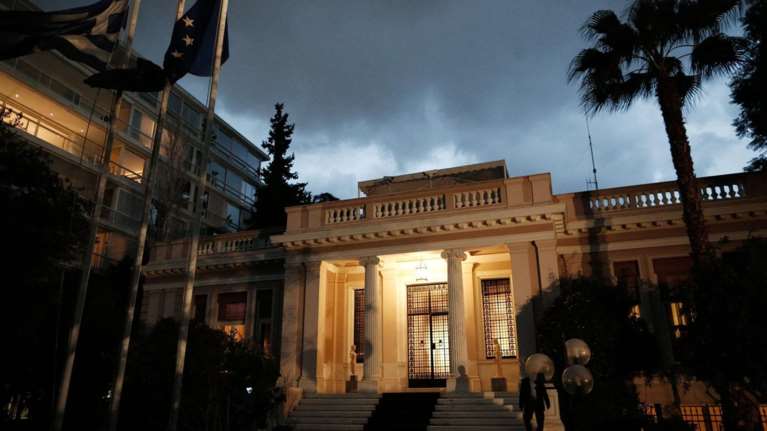 Ξαφνική αισιοδοξία στο Μαξίμου, σιγή από τους ξένους ενόψει Eurogroup