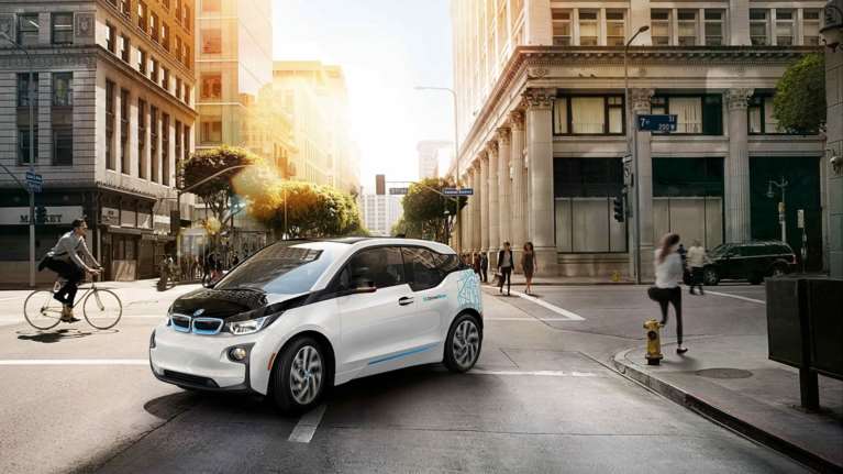 Η BMW &quot;ηλεκτροδοτεί&quot; την Ελλάδα με νεα σημεία πώλησης και υποστήριξης BMW i