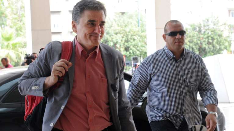 Οι φτωχοί ακόμη πιο φτωχοί με τα Μνημόνια 3 και 3 plus