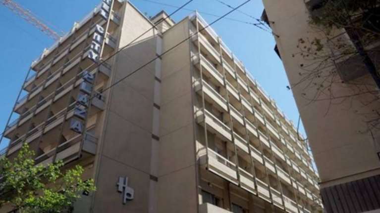 Αλληλέγγυοι έκαναν κατάληψη σε ξενοδοχείο ...αλληλέγγυας για τους πρόσφυγες